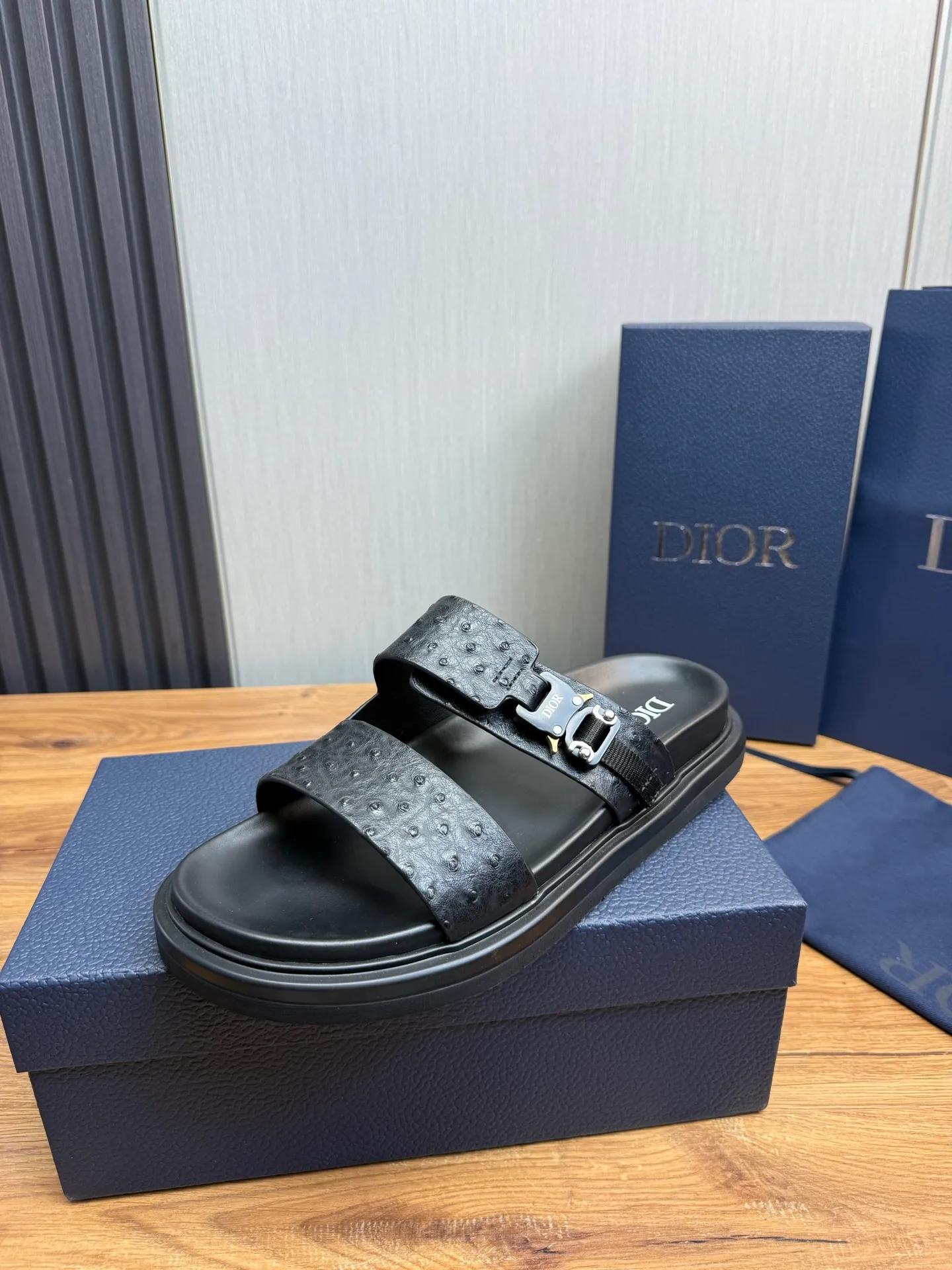 Men's shoes 300💰 Dior. Men's slippers🩴 Official website 1:1 production 38-45 size 45 46 🉑️Customized original material shipped✅